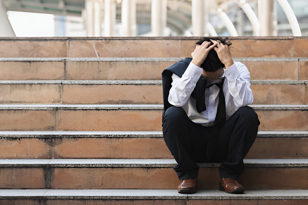 Seorang Karyawan yang Sedang Stress